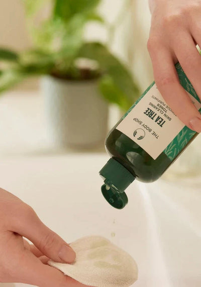 Tea Tree Skin Clearing Mattifying Toner