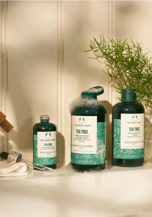 Tea Tree Skin Clearing Mattifying Toner