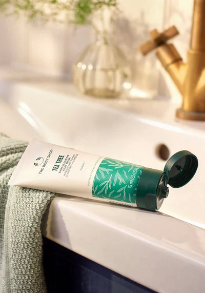 Tea Tree Skin Clearing Clay Mask