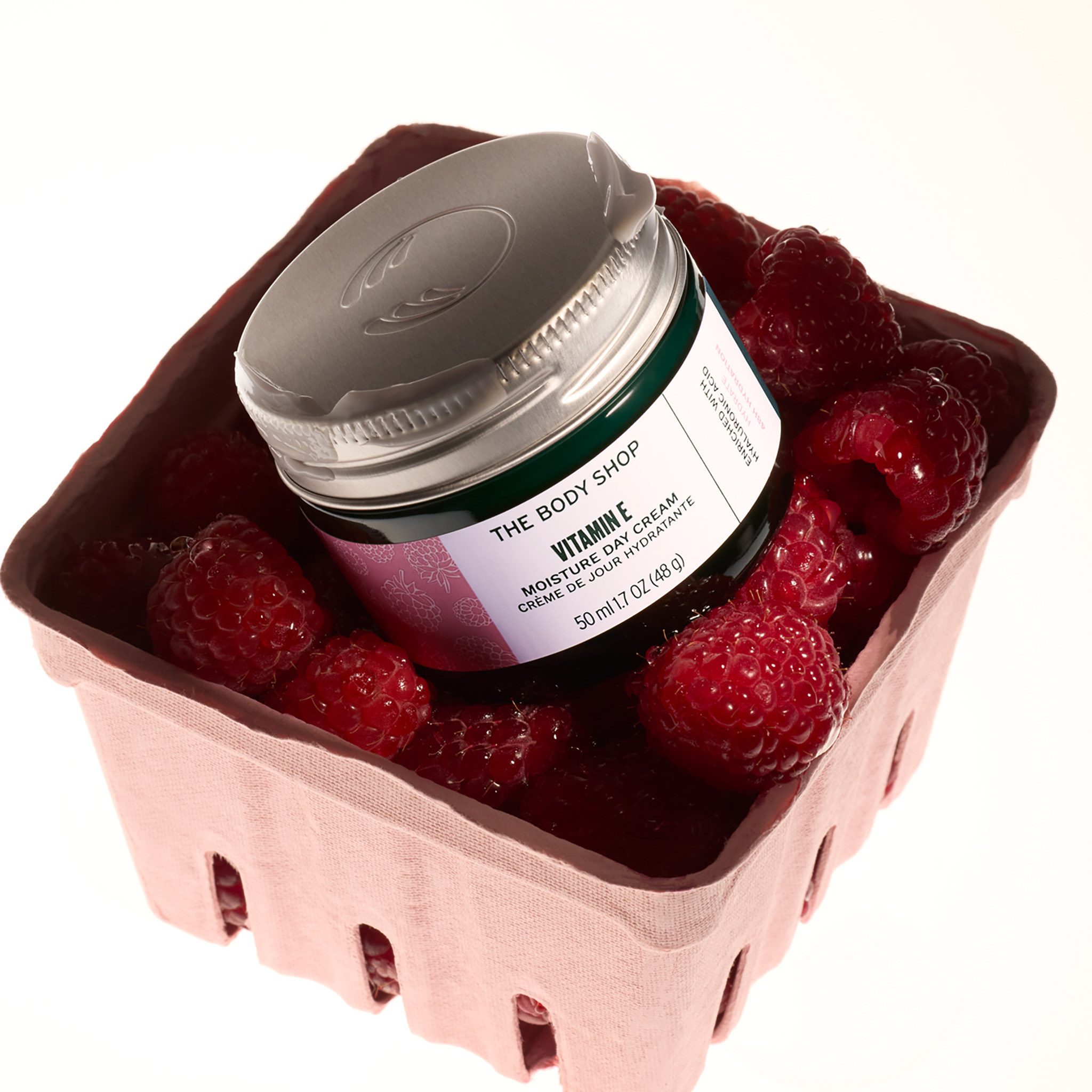 The Body Shop Vitamin E Moisture Cream jar image 3